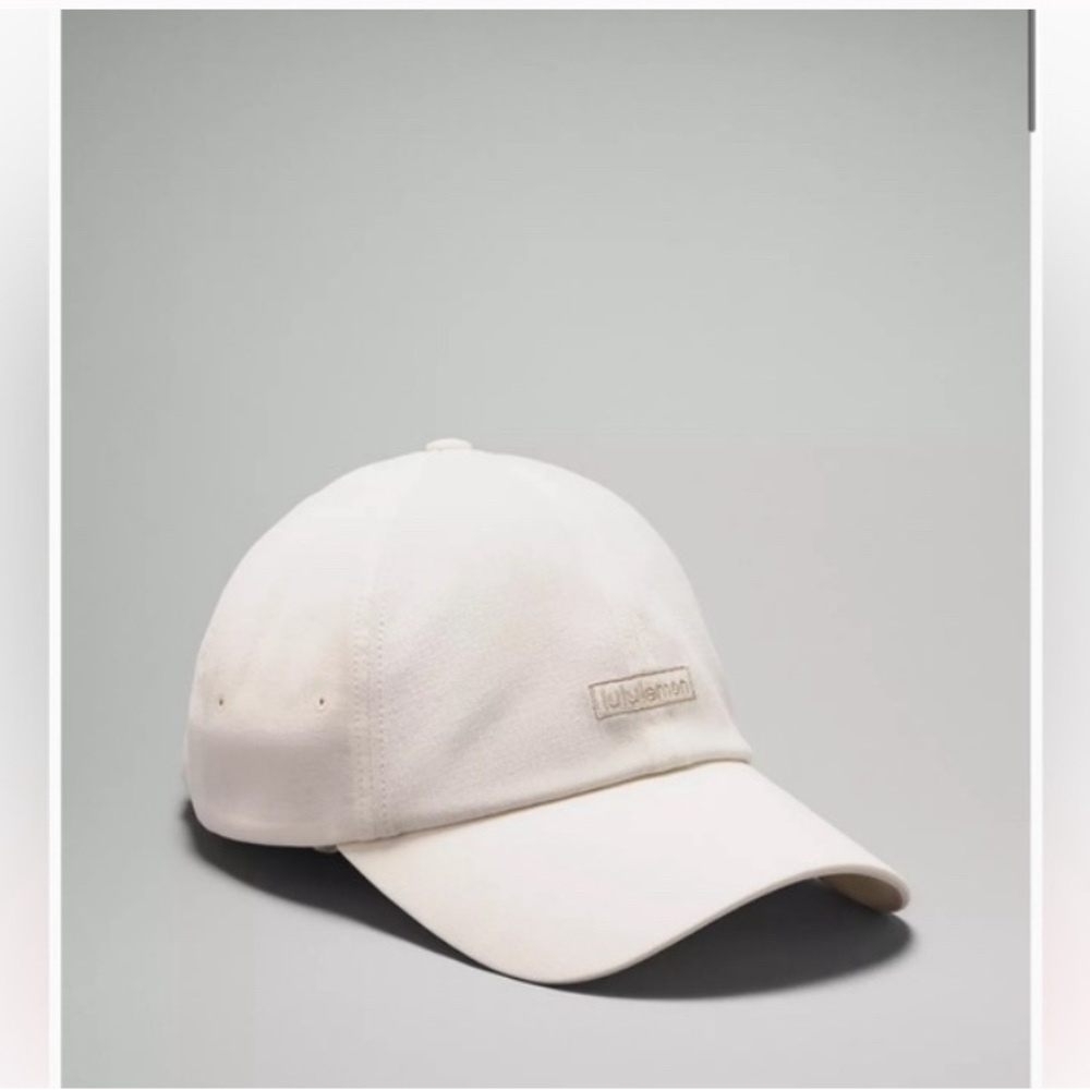 2 Lululemon Women's Baller Hats Soft Embroidered (Black & Bone)